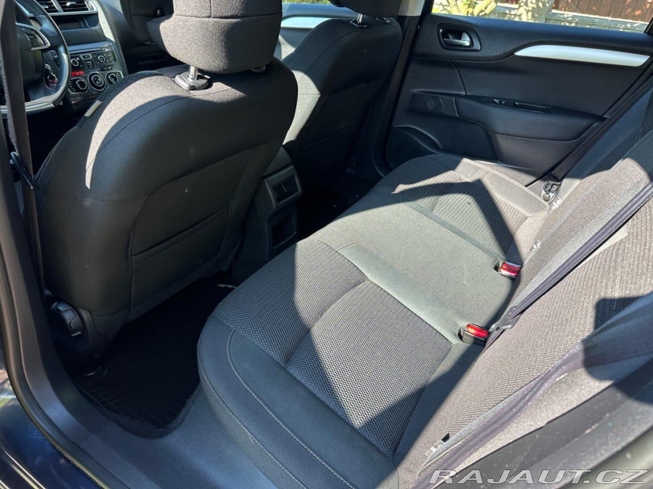 2014 Citroen C4 - 14