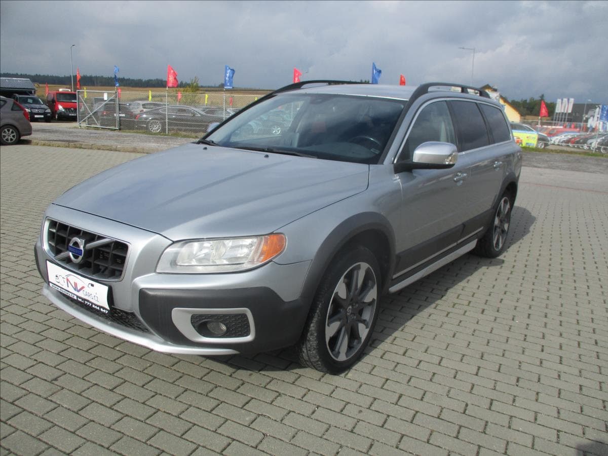 Volvo XC70 2,4 D5 AWD MANUAL CROSSCO