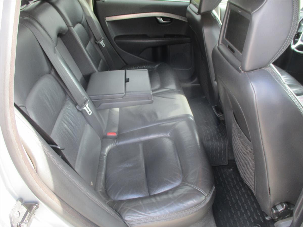 2010 Volvo Xc70 - 11