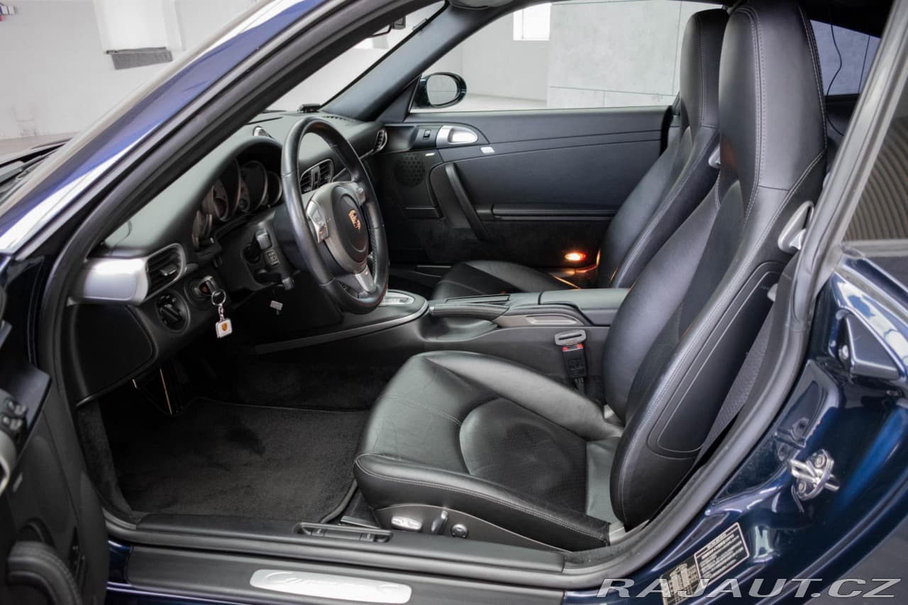 2004 Porsche 911 - 11