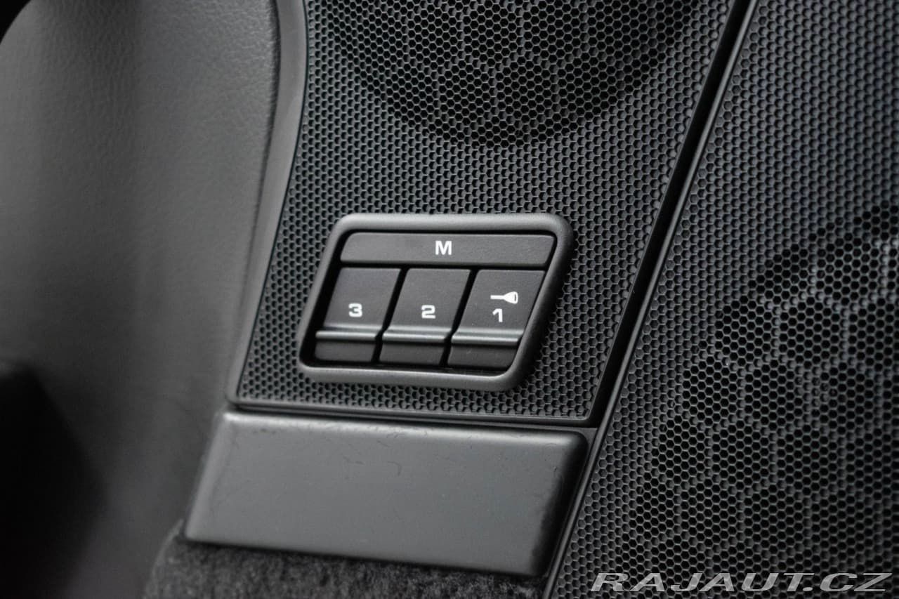 2004 Porsche 911 - 14