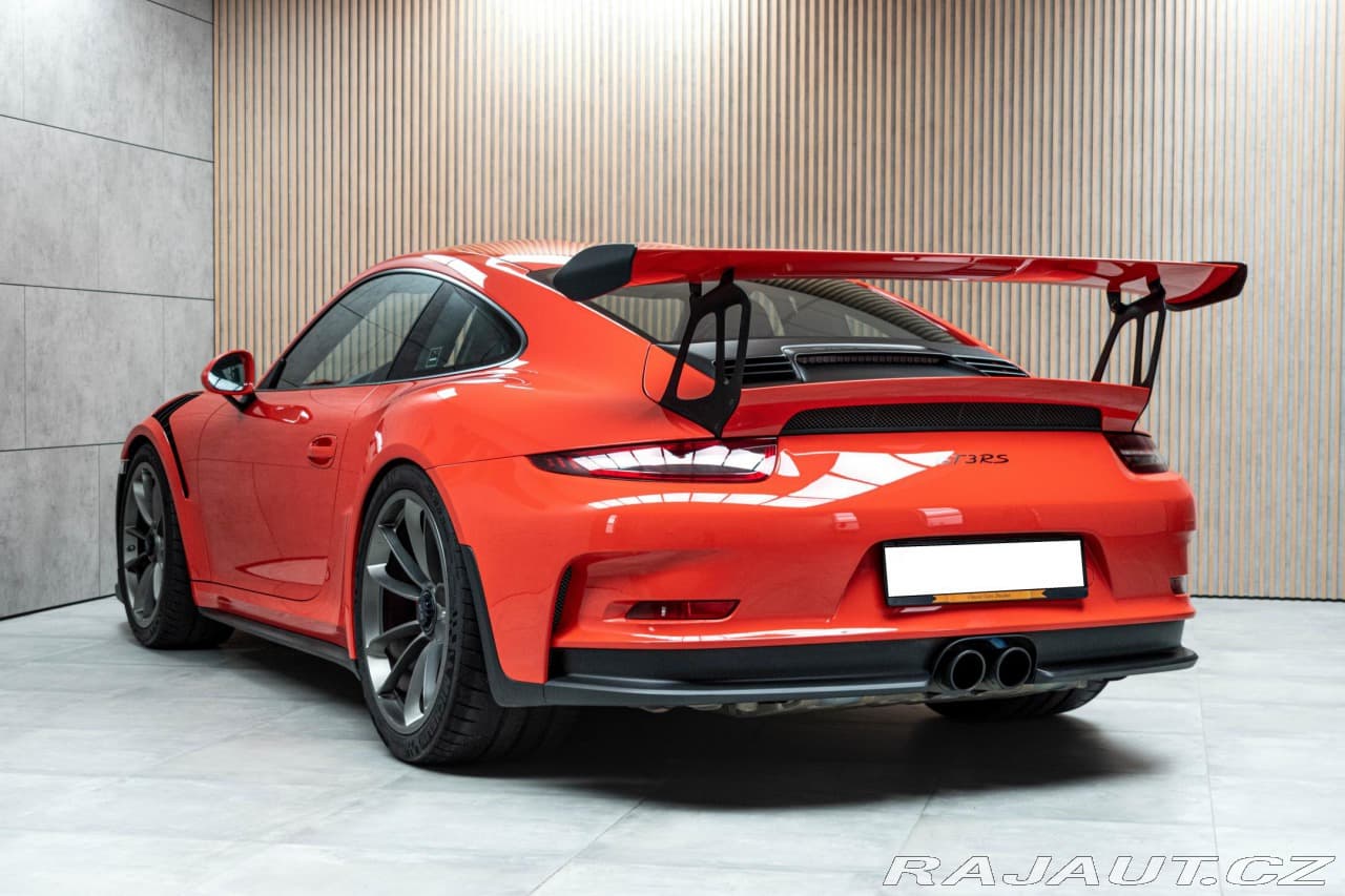 2016 Porsche 911 - 4