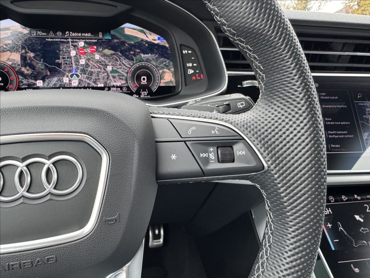 2025 Audi Q8 - 15