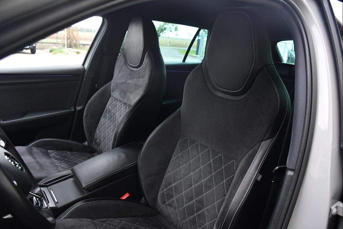 2021 Škoda Superb - 11