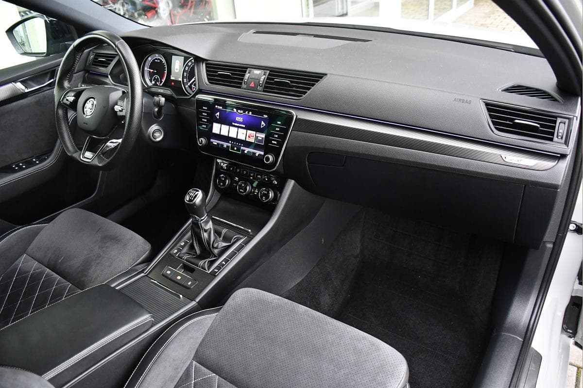 2021 Škoda Superb - 12