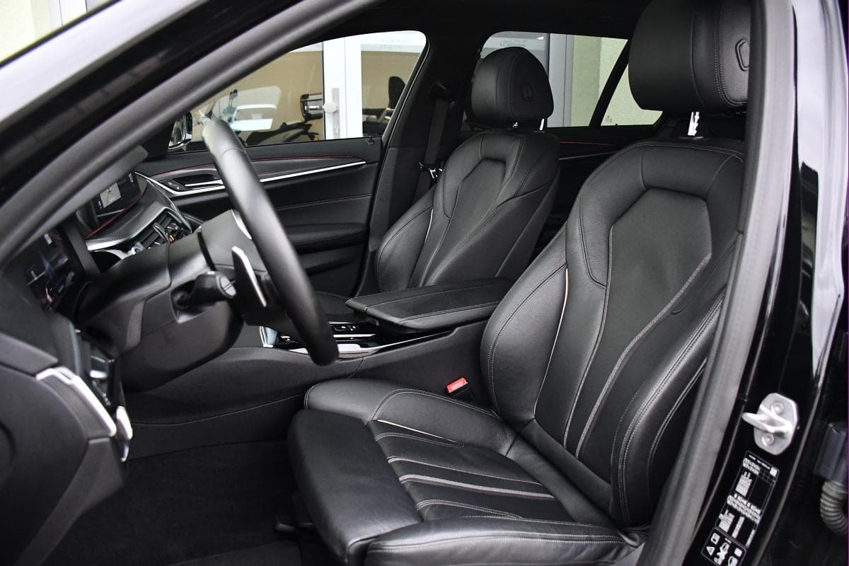 2021 BMW 5-Series - 14