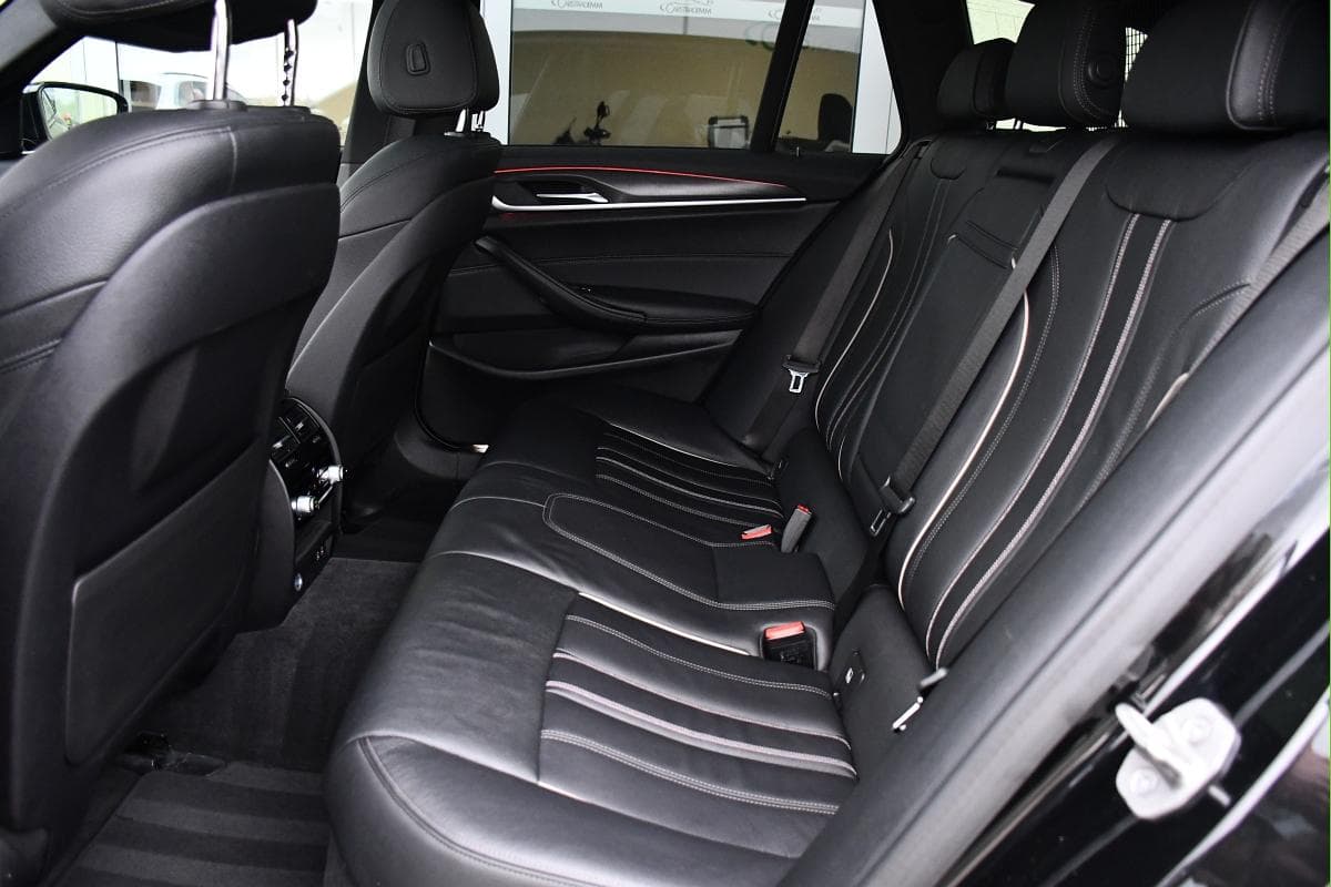 2021 BMW 5-Series - 19