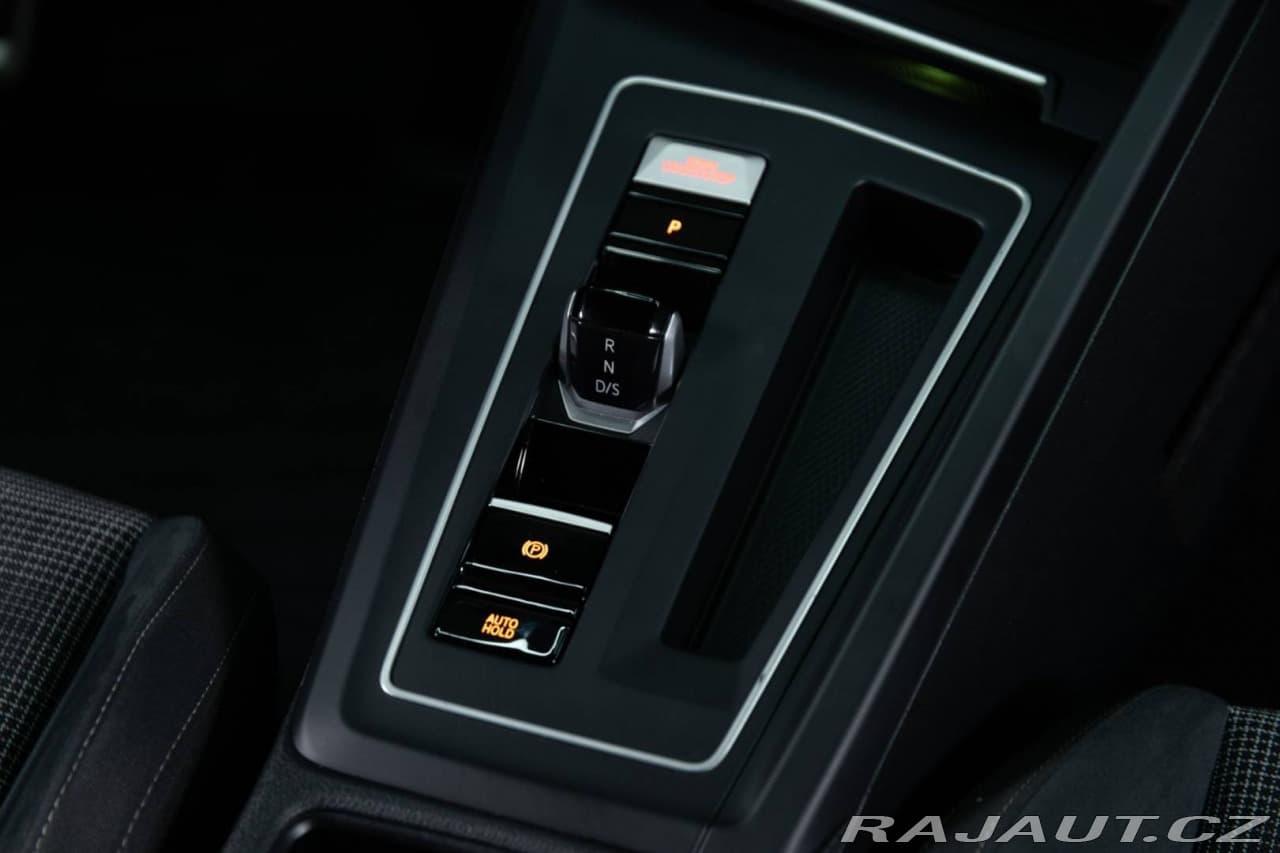 2021 Volkswagen Golf - 16