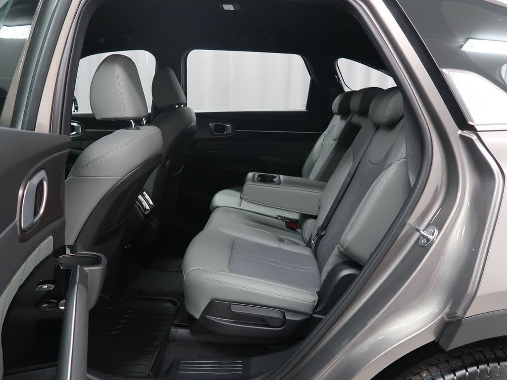 2026 Kia Sorento - 10