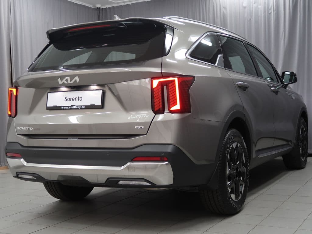 2026 Kia Sorento - 8