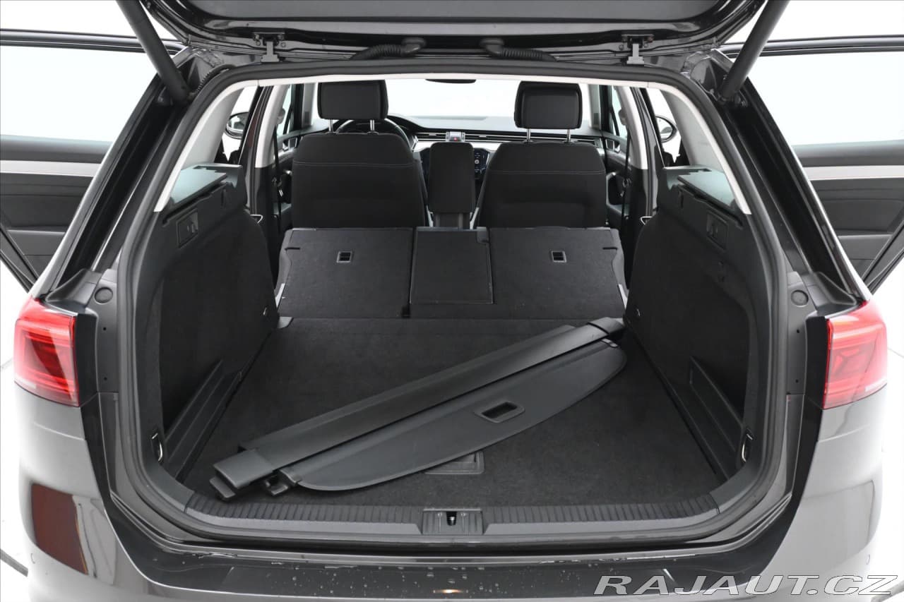 2021 Volkswagen Passat - 11