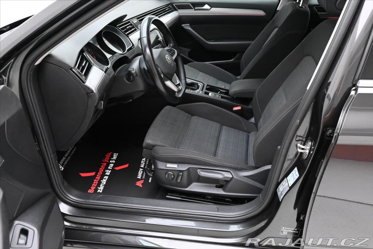 2021 Volkswagen Passat - 13