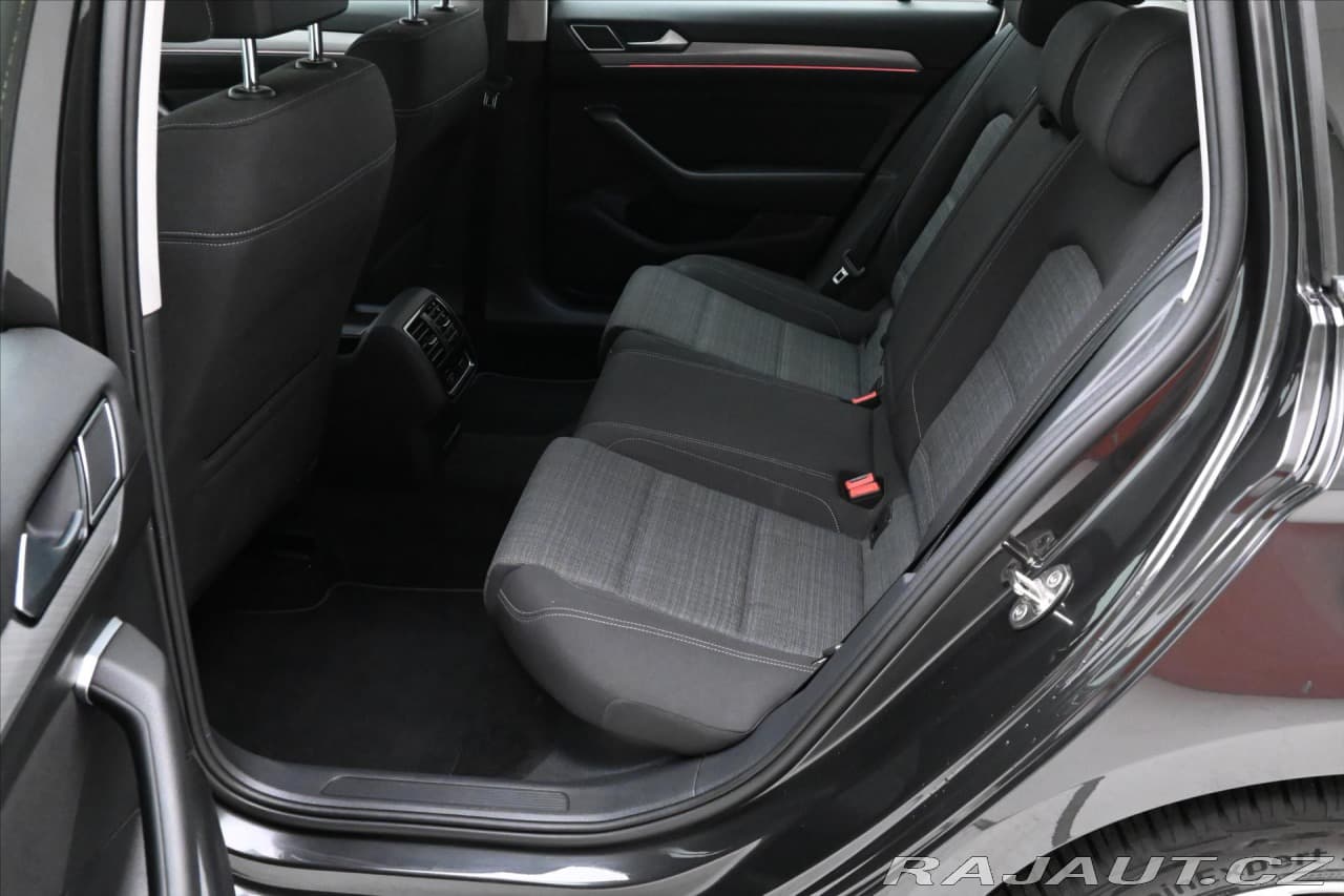 2021 Volkswagen Passat - 14