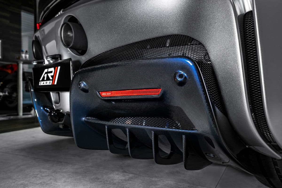 2025 Ferrari Sf90 - 14