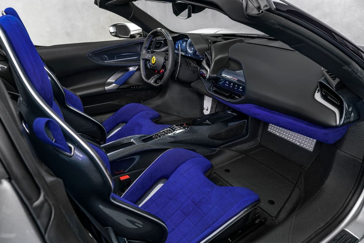 2025 Ferrari Sf90 - 18