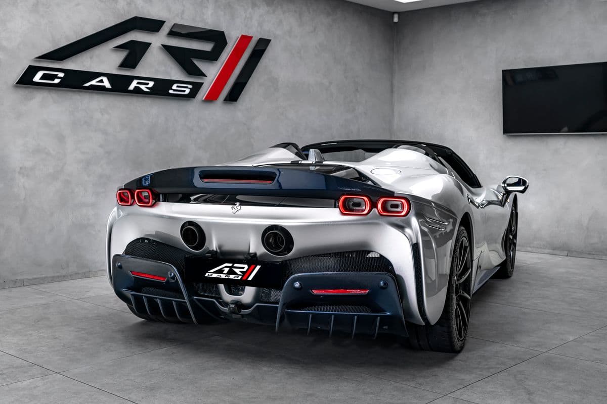 2025 Ferrari Sf90 - 6