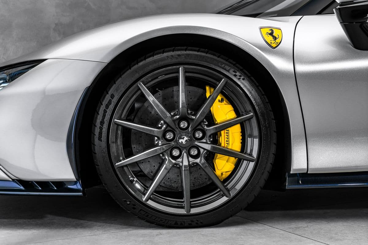 2025 Ferrari Sf90 - 9