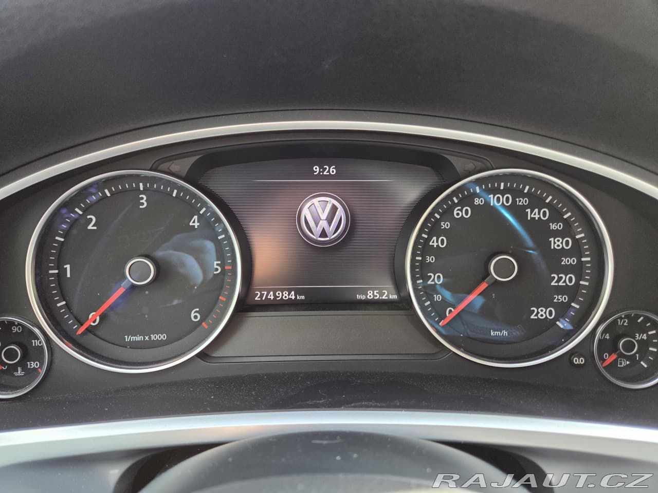 2011 Volkswagen Touareg - 15