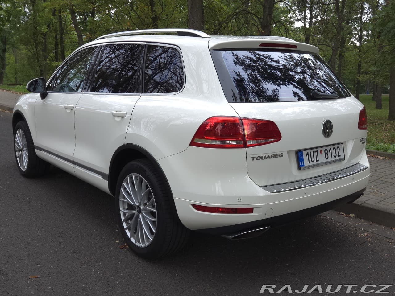 2011 Volkswagen Touareg - 3