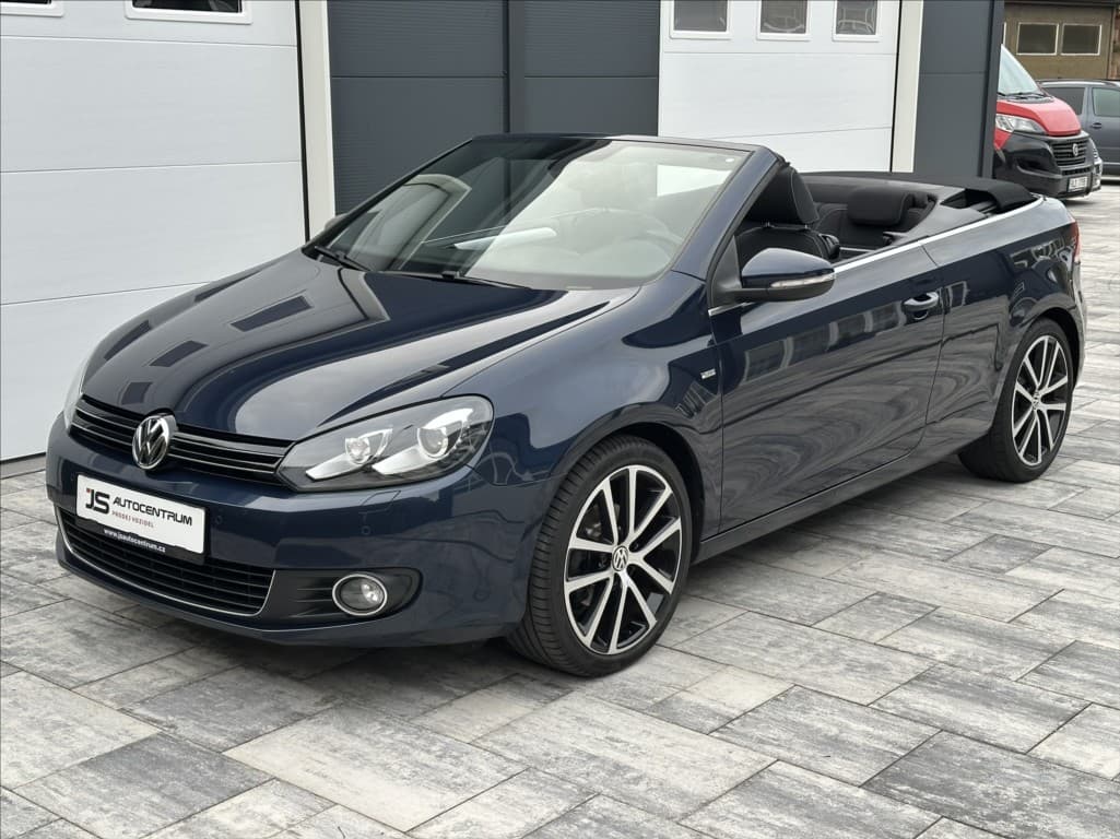 2015 Volkswagen Golf - 11