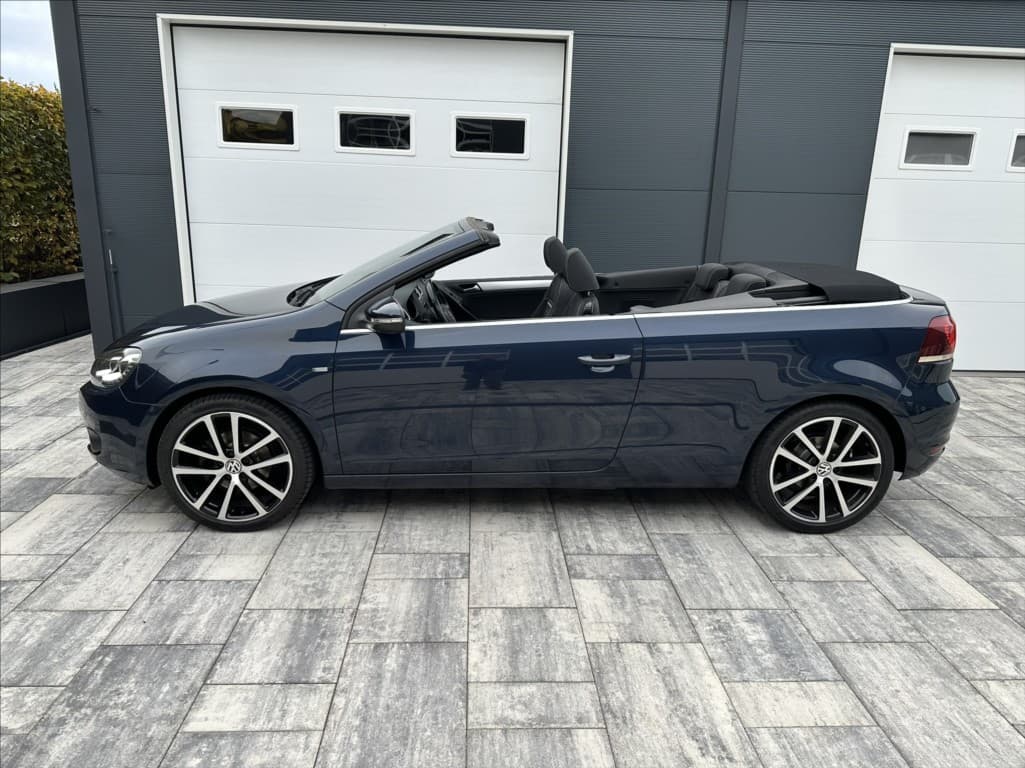 2015 Volkswagen Golf - 12