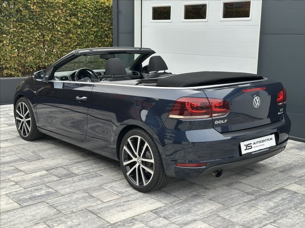 2015 Volkswagen Golf - 13