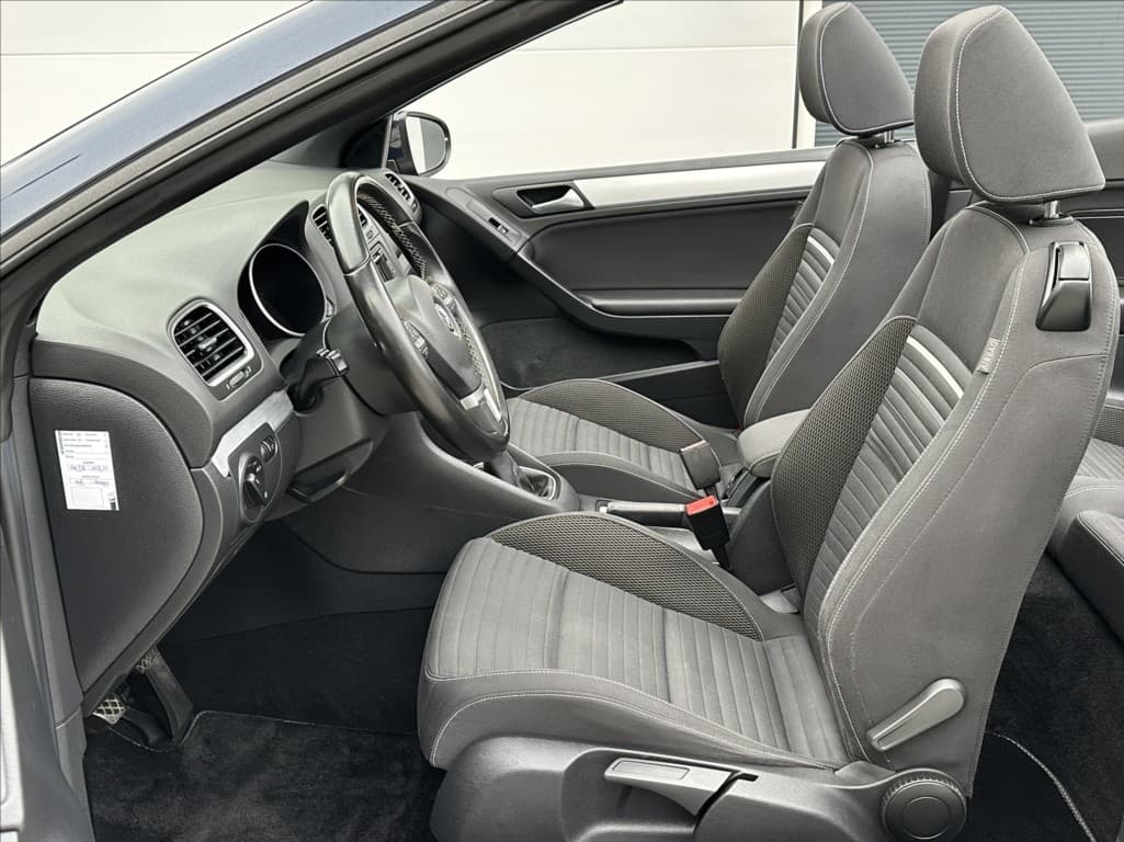 2015 Volkswagen Golf - 14