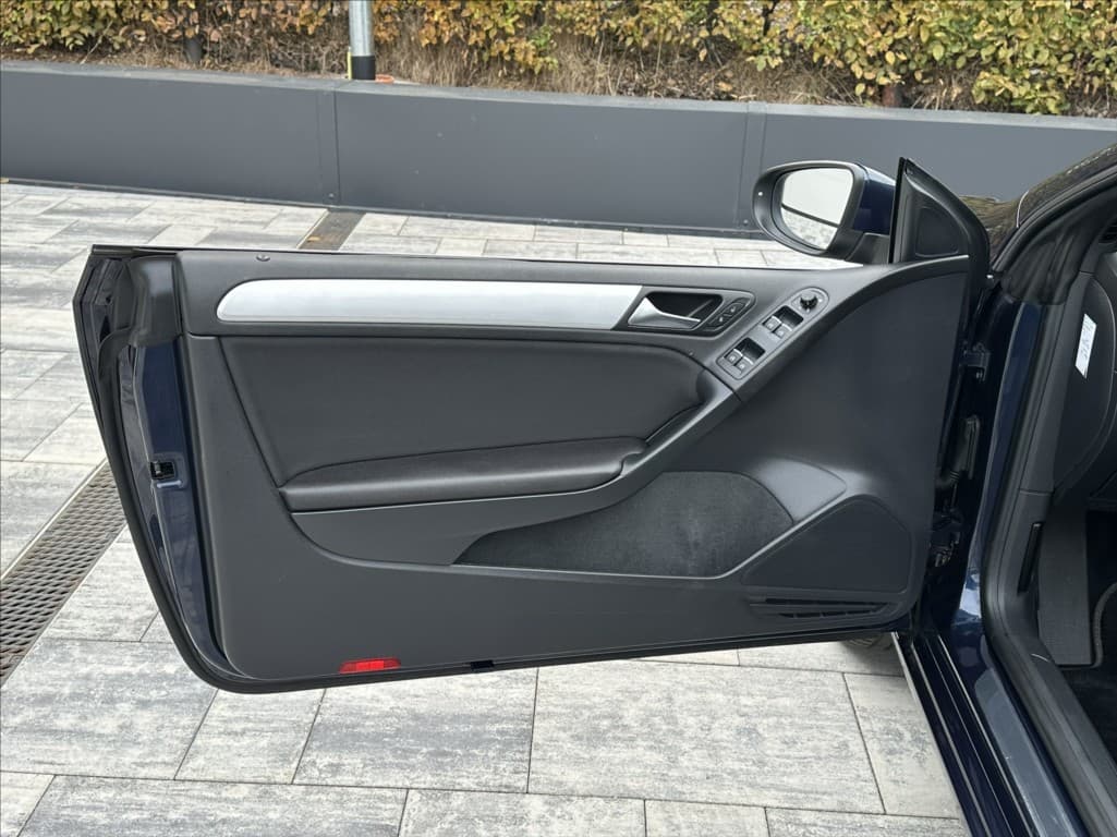 2015 Volkswagen Golf - 15