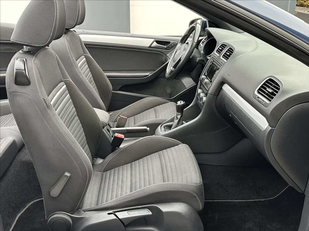 2015 Volkswagen Golf - 18