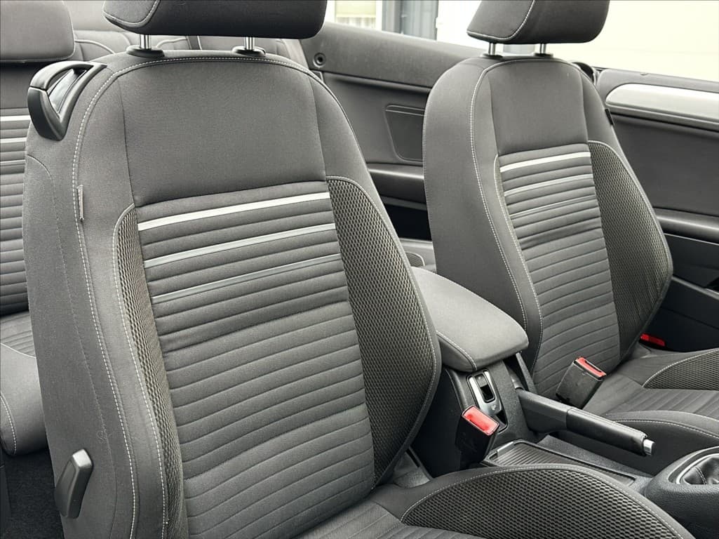 2015 Volkswagen Golf - 19