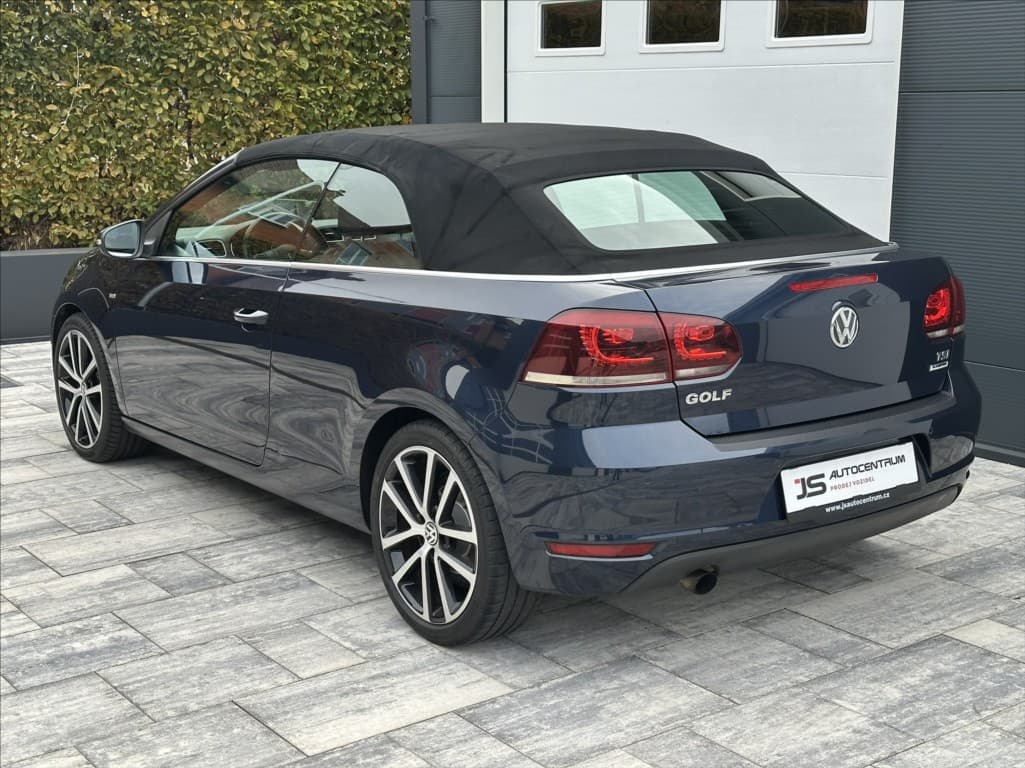 2015 Volkswagen Golf - 8