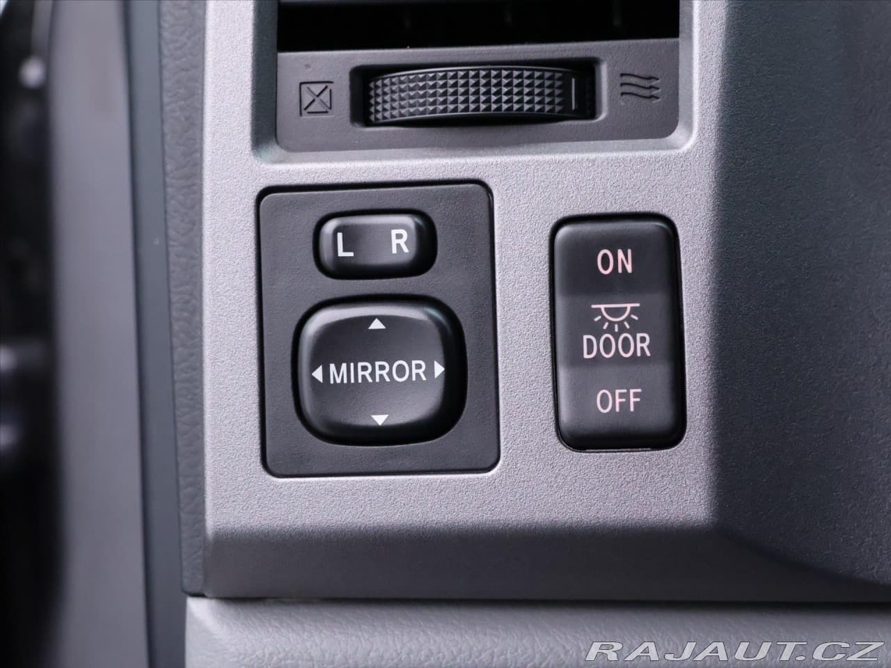 2012 Toyota Tundra - 18