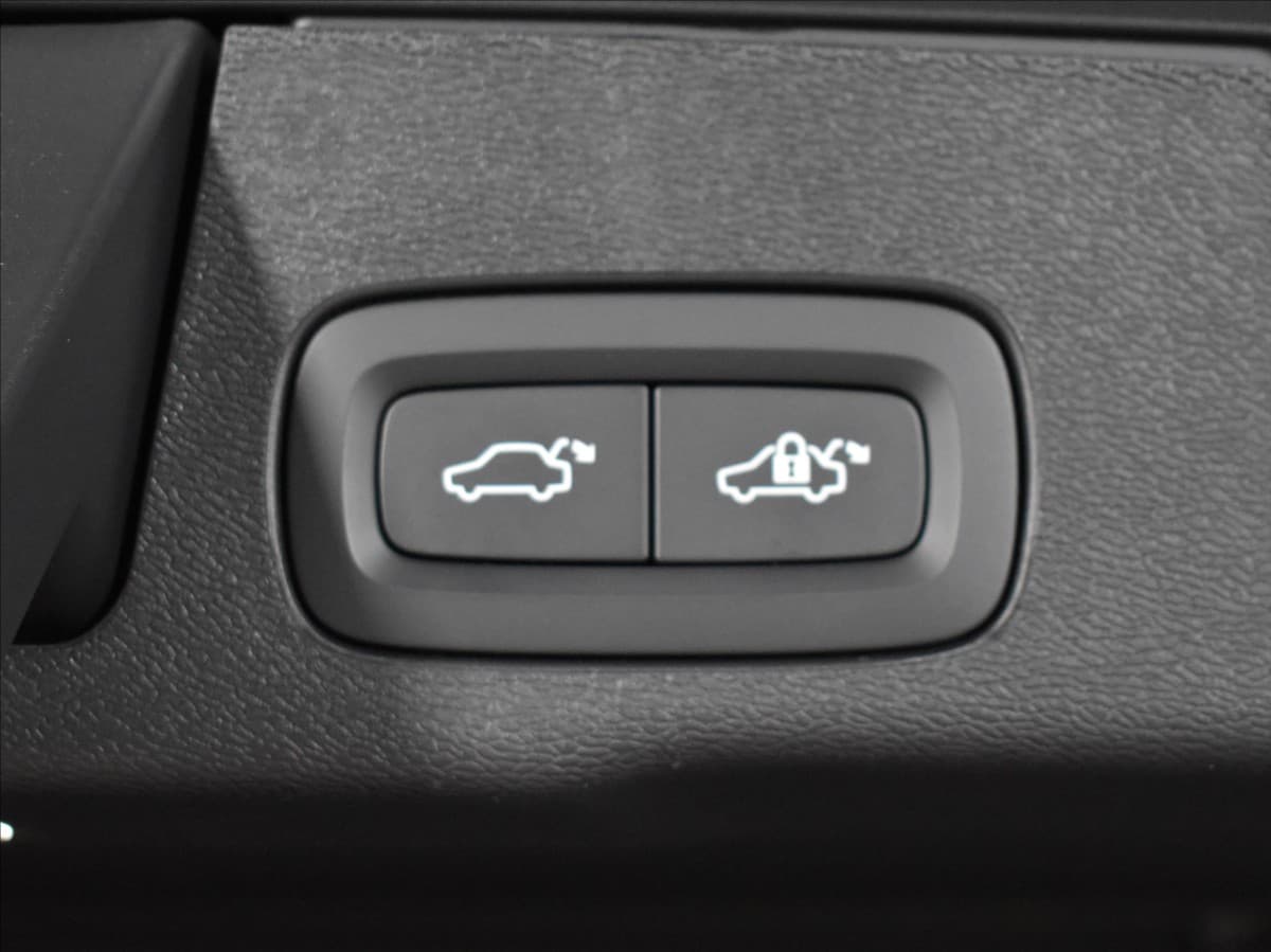 2025 Volvo Xc60 - 12