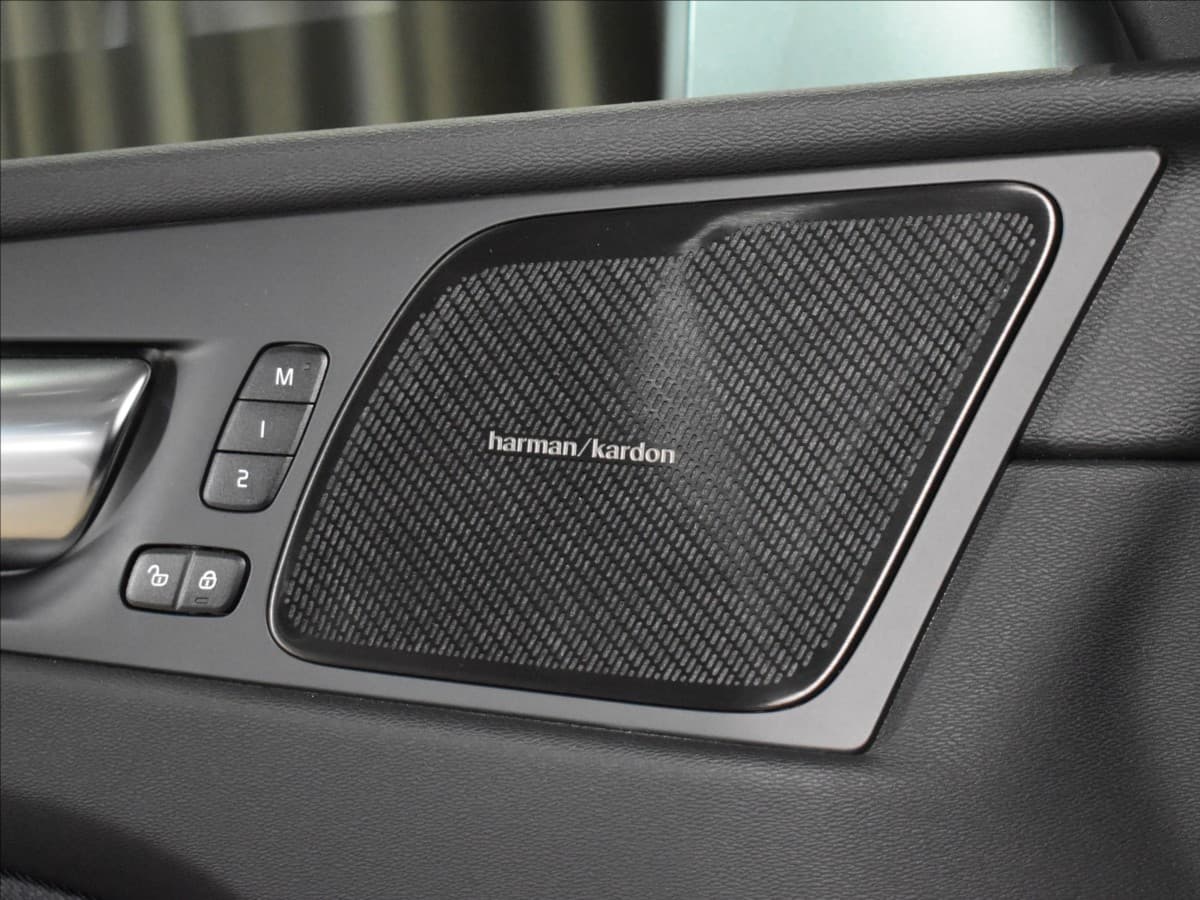 2025 Volvo Xc60 - 18