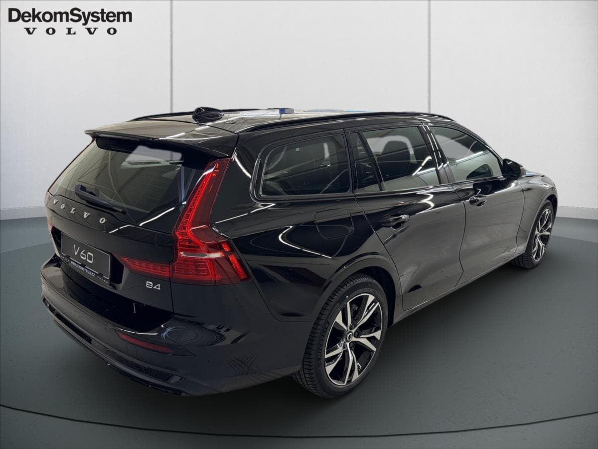 2025 Volvo V60 - 3