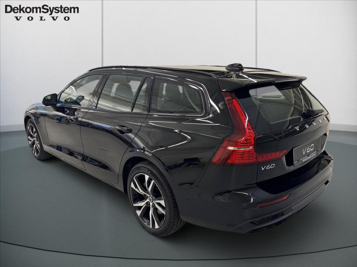 2025 Volvo V60 - 4