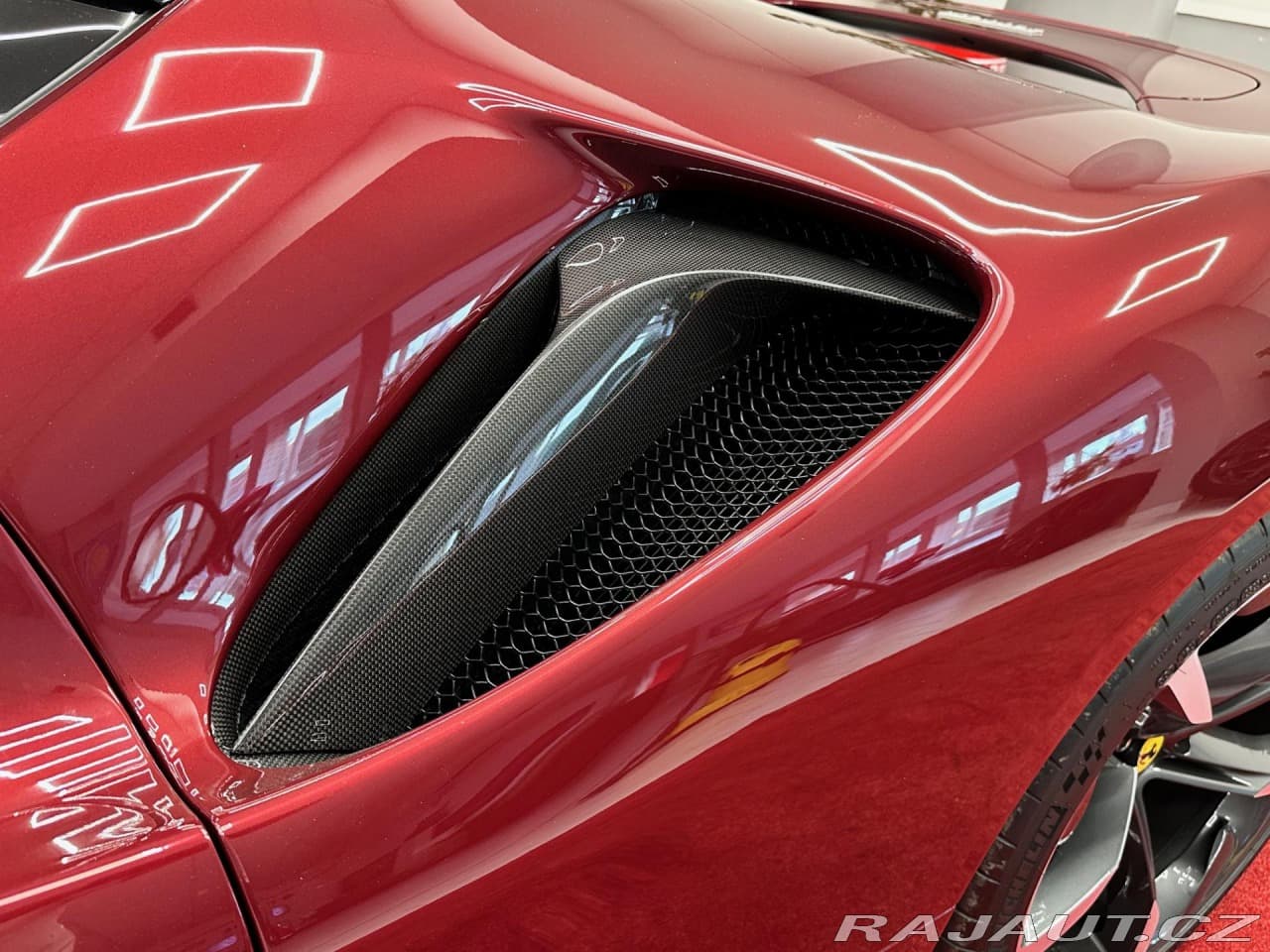 2024 Ferrari Sf90 - 10