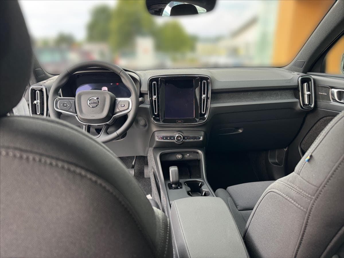 2025 Volvo Ec40 - 10