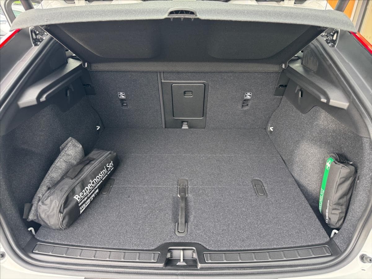 2025 Volvo Ec40 - 12