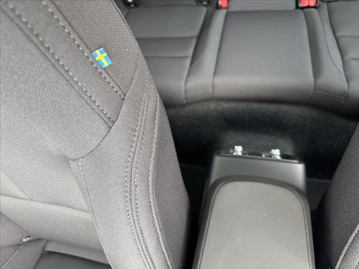 2025 Volvo Ec40 - 15