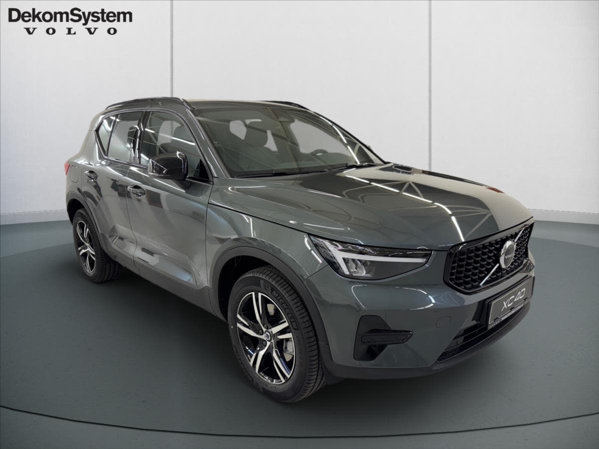 2025 Volvo Xc40 - 2