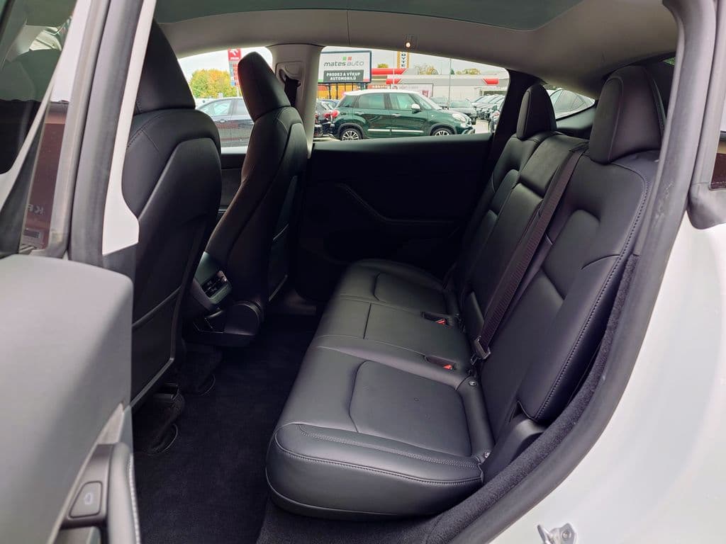 2023 Tesla Model Y - 15