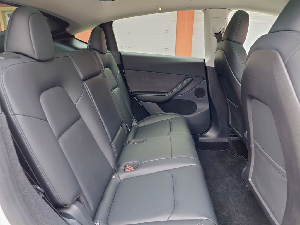 2023 Tesla Model Y - 17