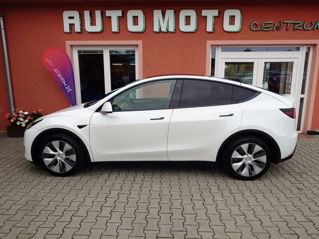 2023 Tesla Model Y - 2