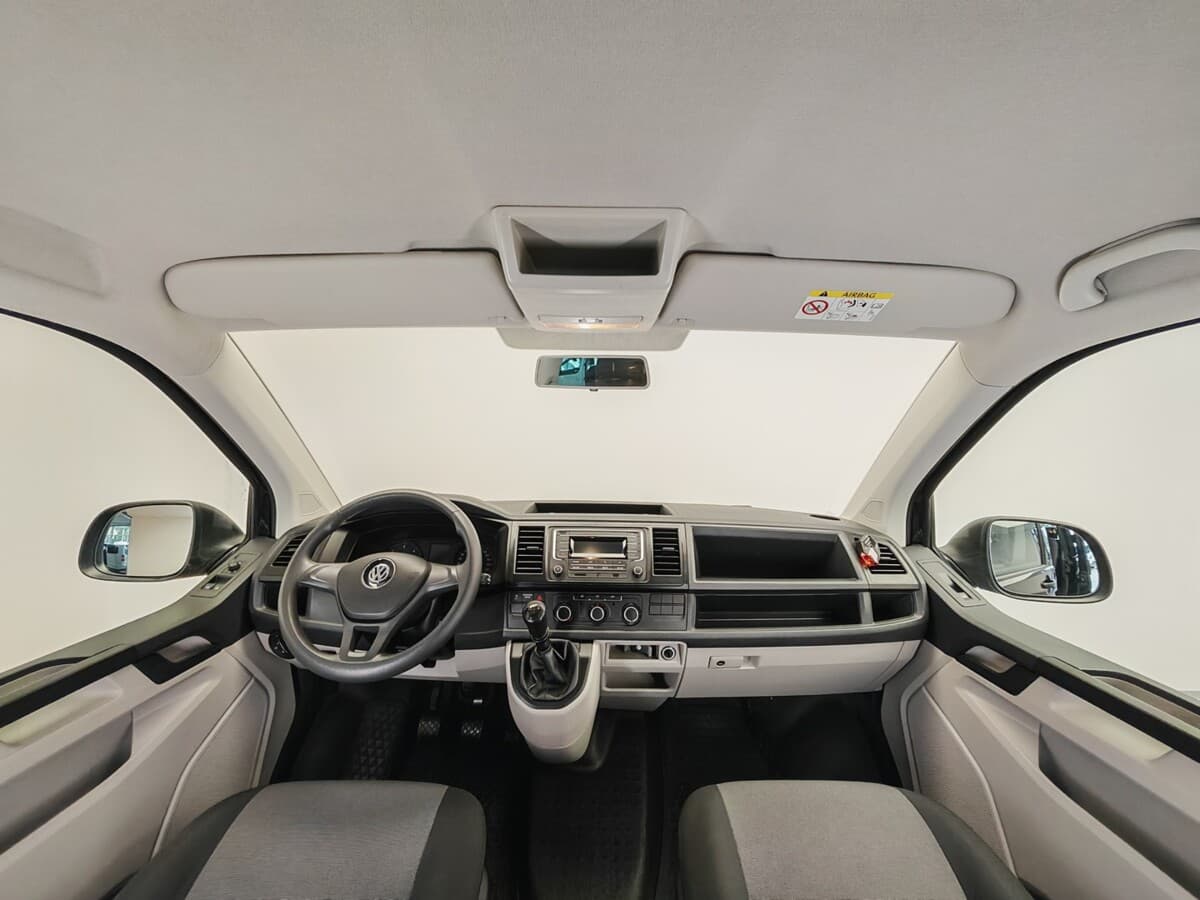 2016 Volkswagen Transporter - 11