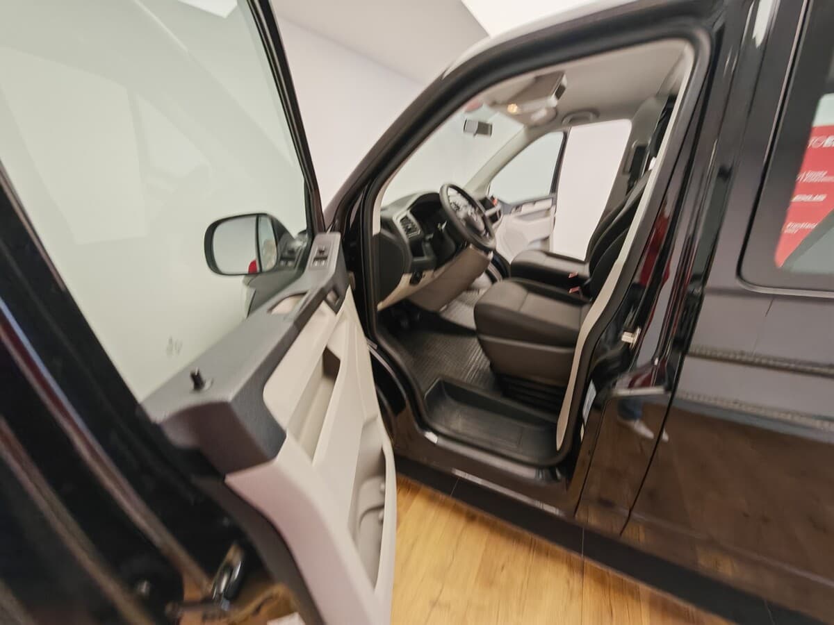 2016 Volkswagen Transporter - 18