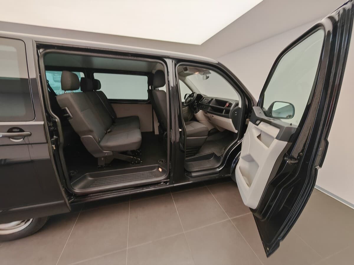 2016 Volkswagen Transporter - 19