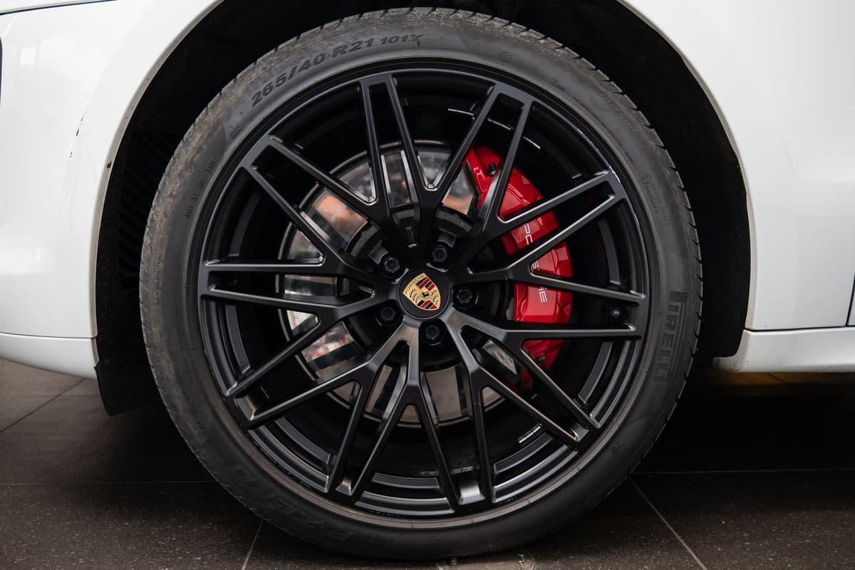 2023 Porsche Macan - 19