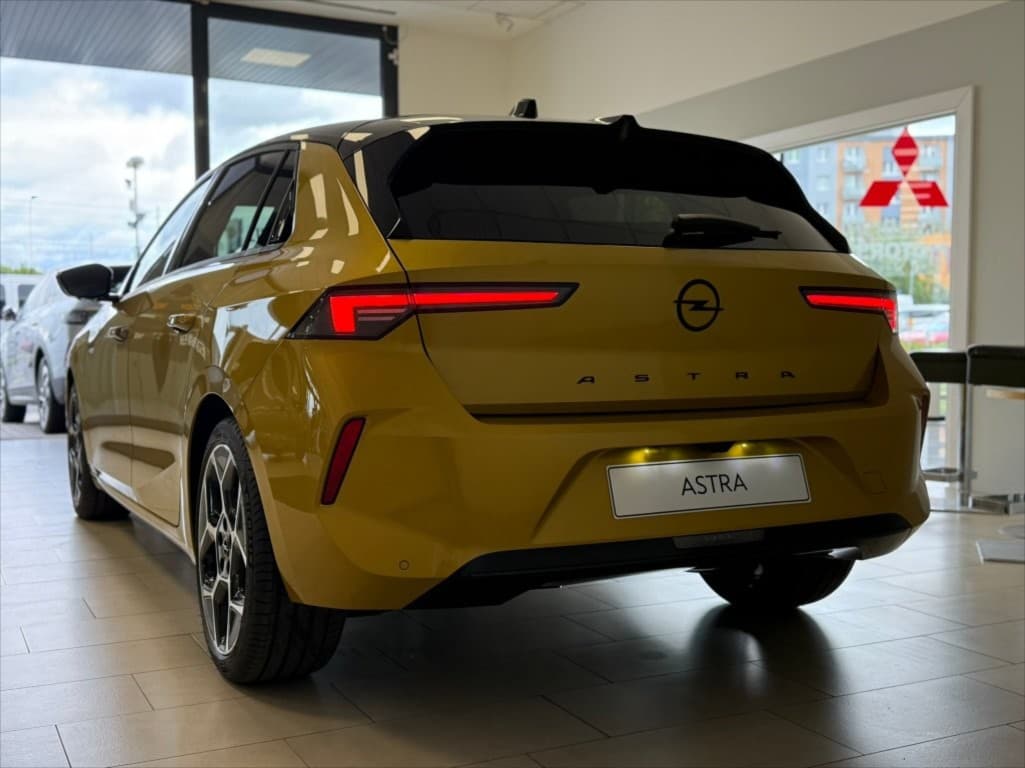 2025 Opel Astra - 4