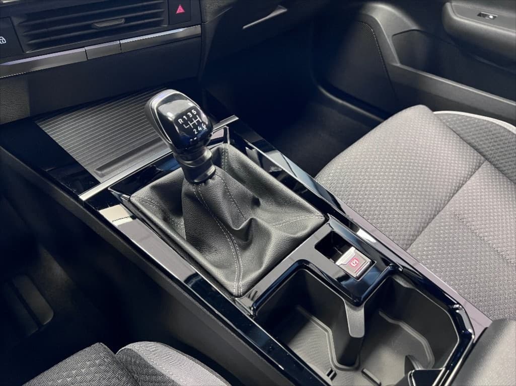 2025 Opel Astra - 10